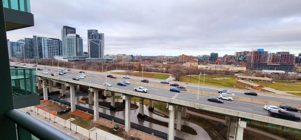 Lakefront Living Downtown Toronto - Free Parking, Gym, Indoor Pool Ngoại thất bức ảnh