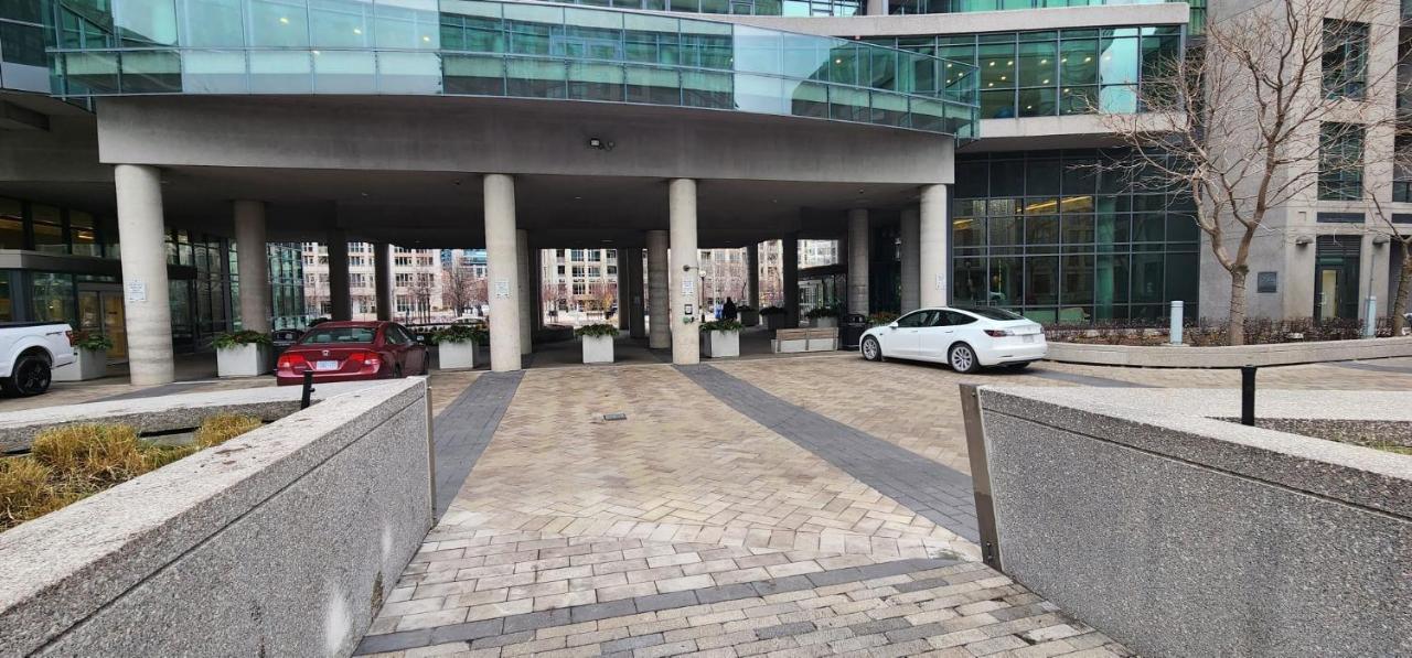 Lakefront Living Downtown Toronto - Free Parking, Gym, Indoor Pool Ngoại thất bức ảnh