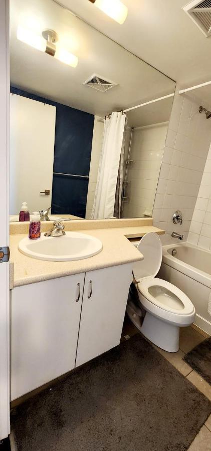 Lakefront Living Downtown Toronto - Free Parking, Gym, Indoor Pool Ngoại thất bức ảnh