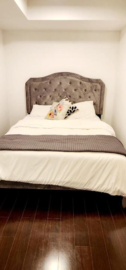 Lakefront Living Downtown Toronto - Free Parking, Gym, Indoor Pool Ngoại thất bức ảnh