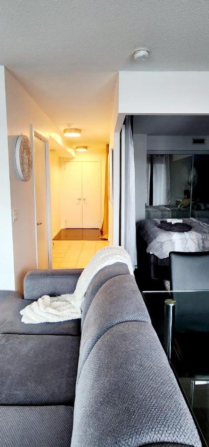 Lakefront Living Downtown Toronto - Free Parking, Gym, Indoor Pool Ngoại thất bức ảnh